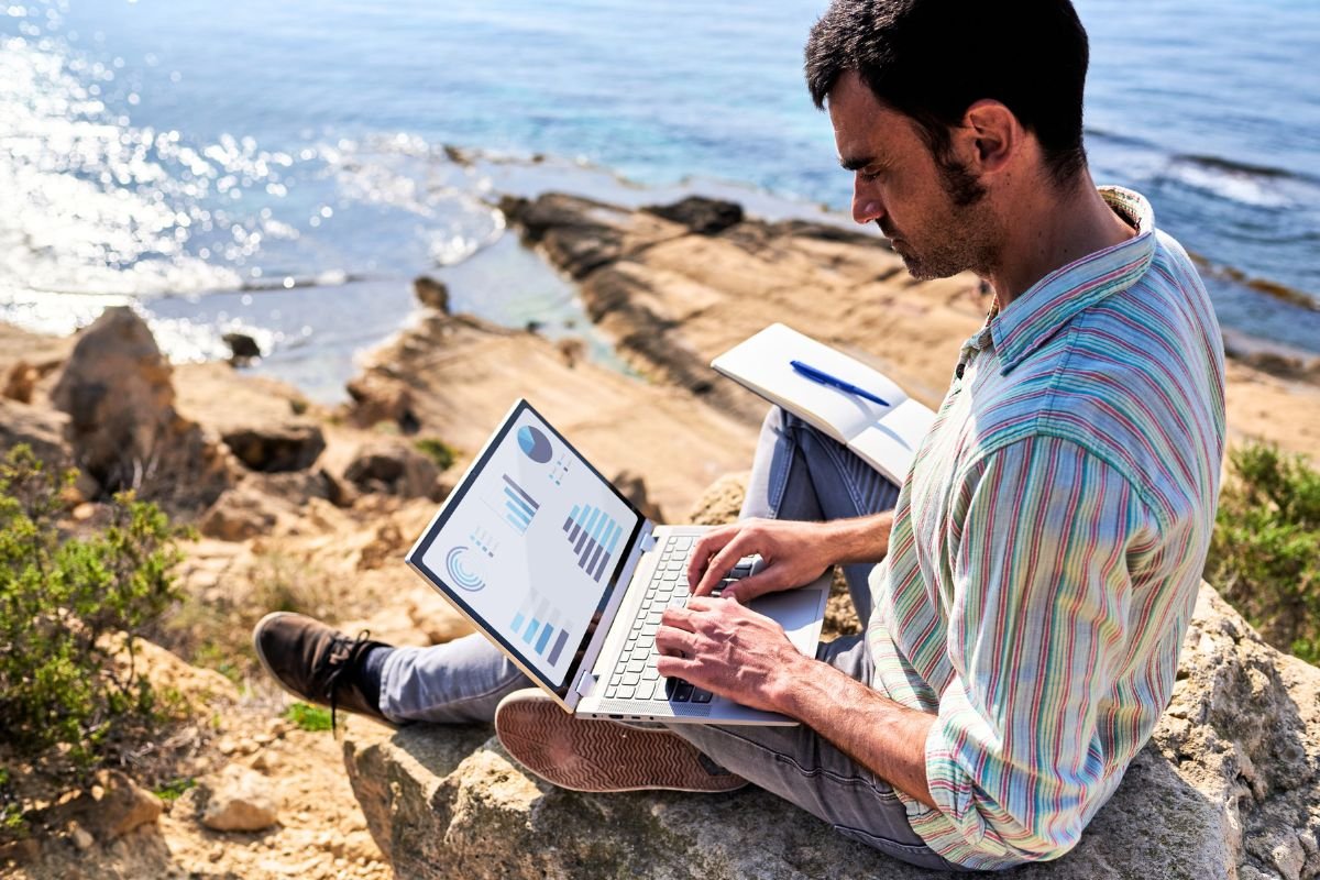 10 well-paid jobs ideal for remote work