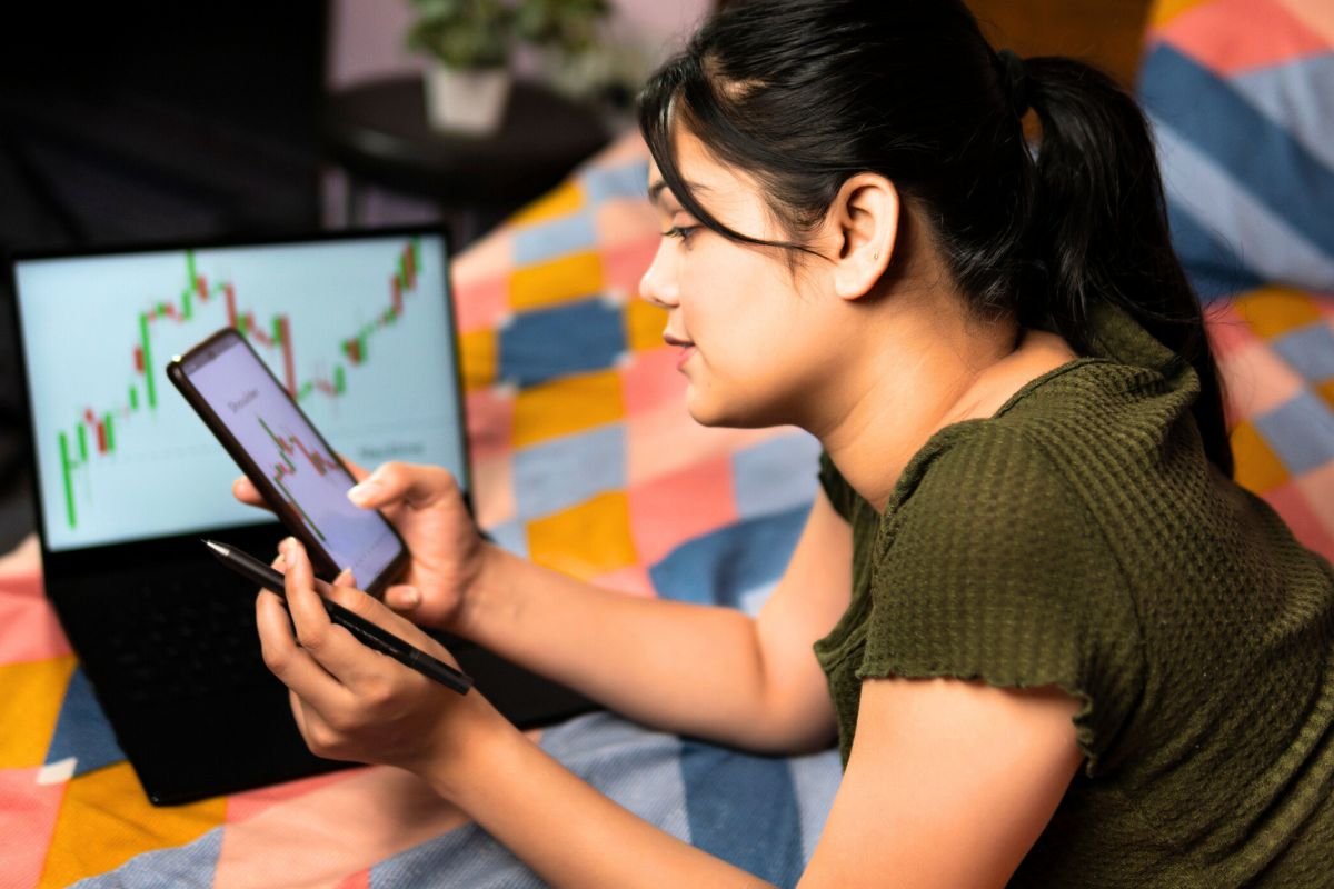 How to start investing in cryptocurrency with just , according to Caroline Jurado