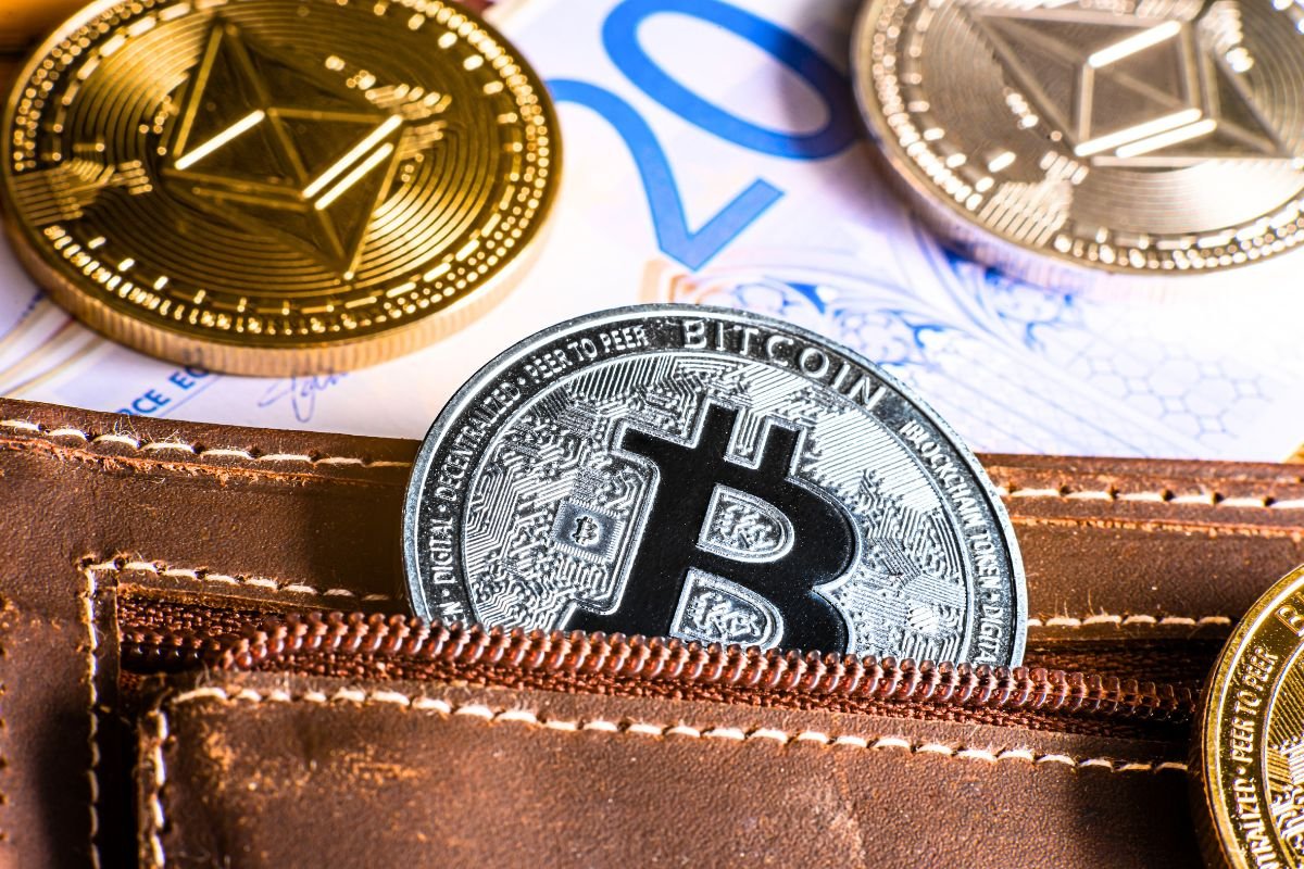 Top 4 wallets to keep your cryptocurrencies secure in 2025